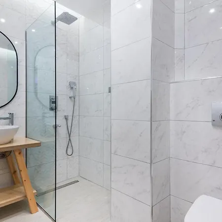 Eolia Apartament *